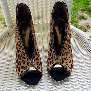 Carlos leopard shoe